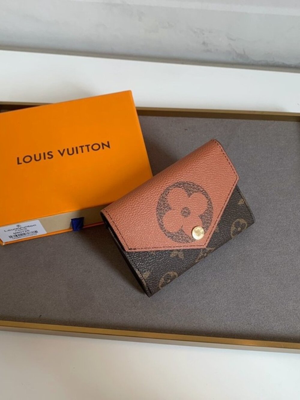 Louis Vuitton Monogram Giant Reverse Envelope Card Holder